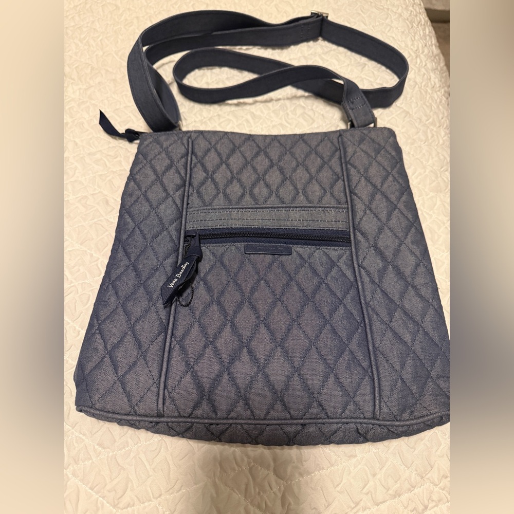 Vera Bradley blue chambray denim cross body like new